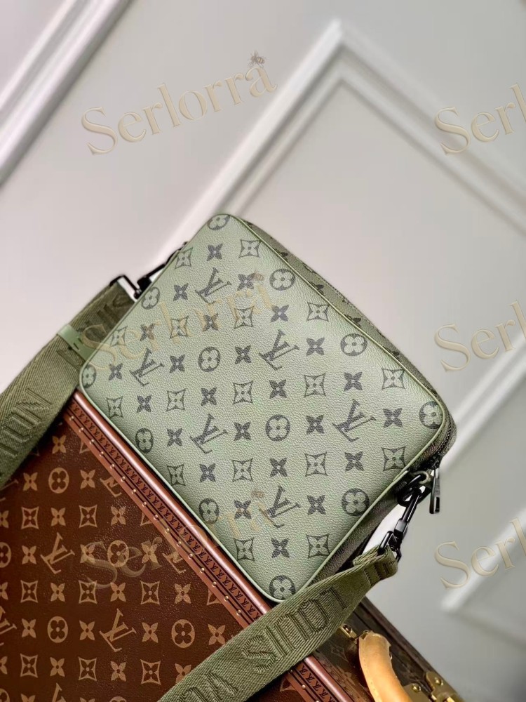 LOUIS VUITTON TRIO MESSENGER