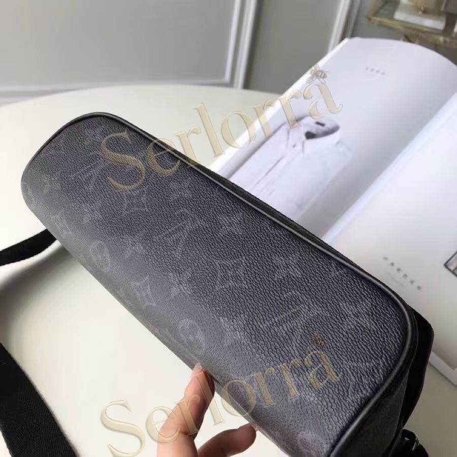 LOUIS VUITTON DISTRICT PM
