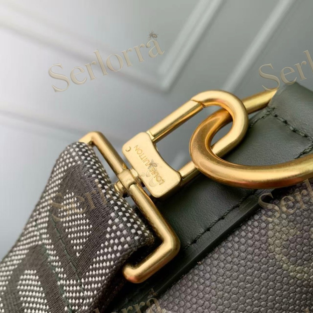 LOUIS VUITTON VAGABOND HOBO