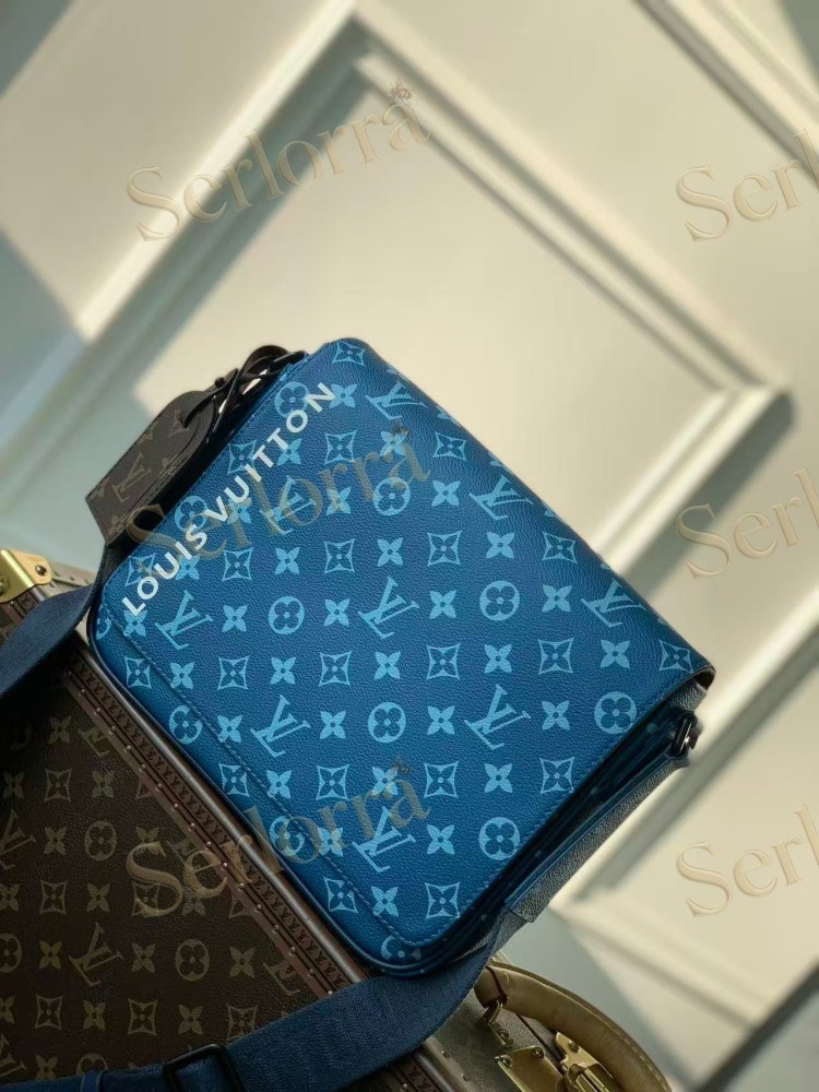LOUIS VUITTON DISTRICT PM
