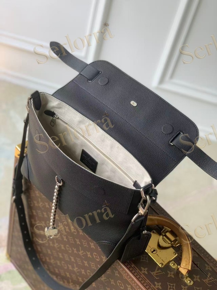 LOUIS VUITTON STEAMER CROSSBODY