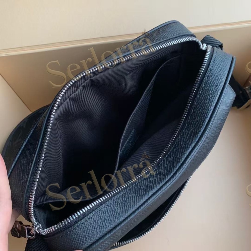 LOUIS VUITTON OUTDOOR MESSENGER
