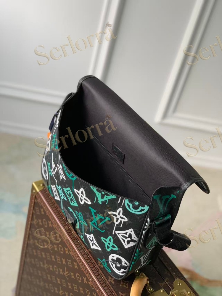 LOUIS VUITTON ARCHY MESSENGER MM