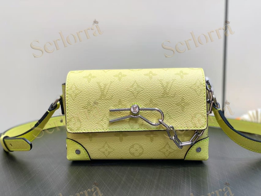 LOUIS VUITTON STEAMER WEARABLE WALLET