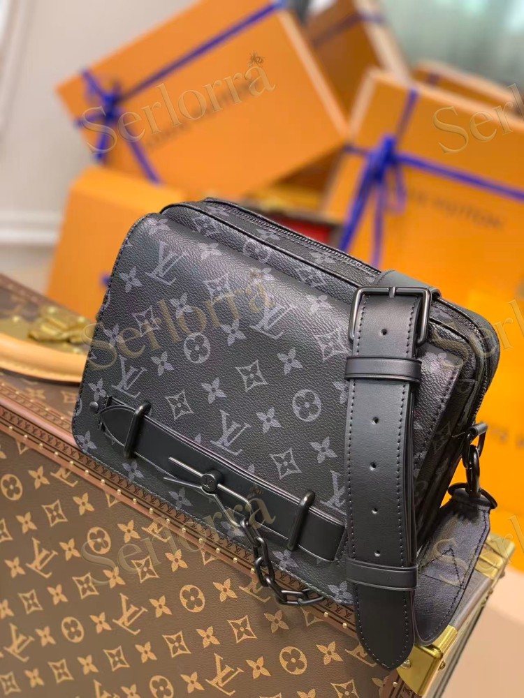 LOUIS VUITTON STEAMER MESSENGER