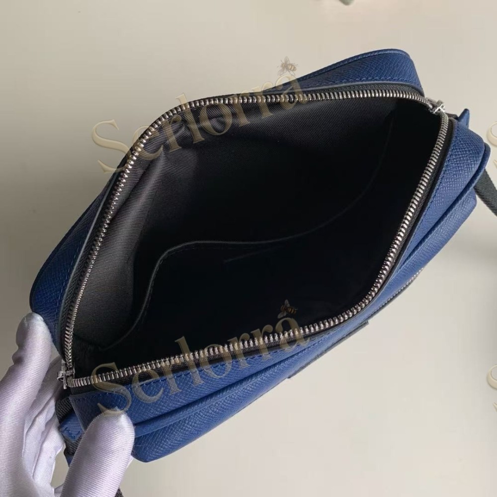 LOUIS VUITTON OUTDOOR MESSENGER