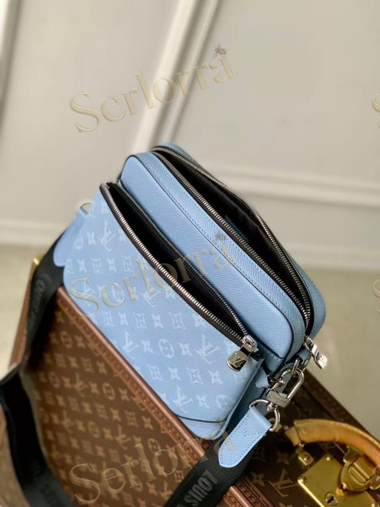 LOUIS VUITTON TRIO MESSENGER