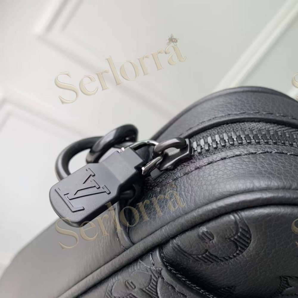 LOUIS VUITTON TRIO MESSENGER