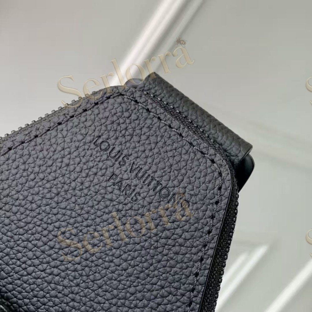 LOUIS VUITTON AVENUE SLINGBAG
