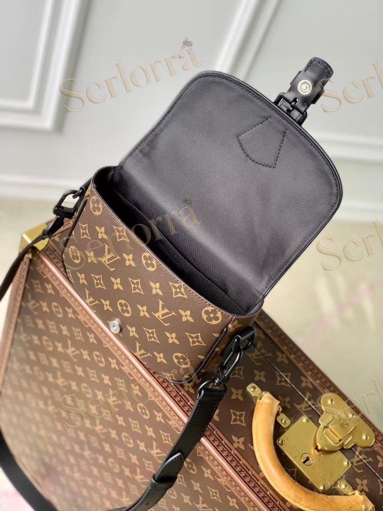 LOUIS VUITTON MONTSOURIS MESSENGER PM