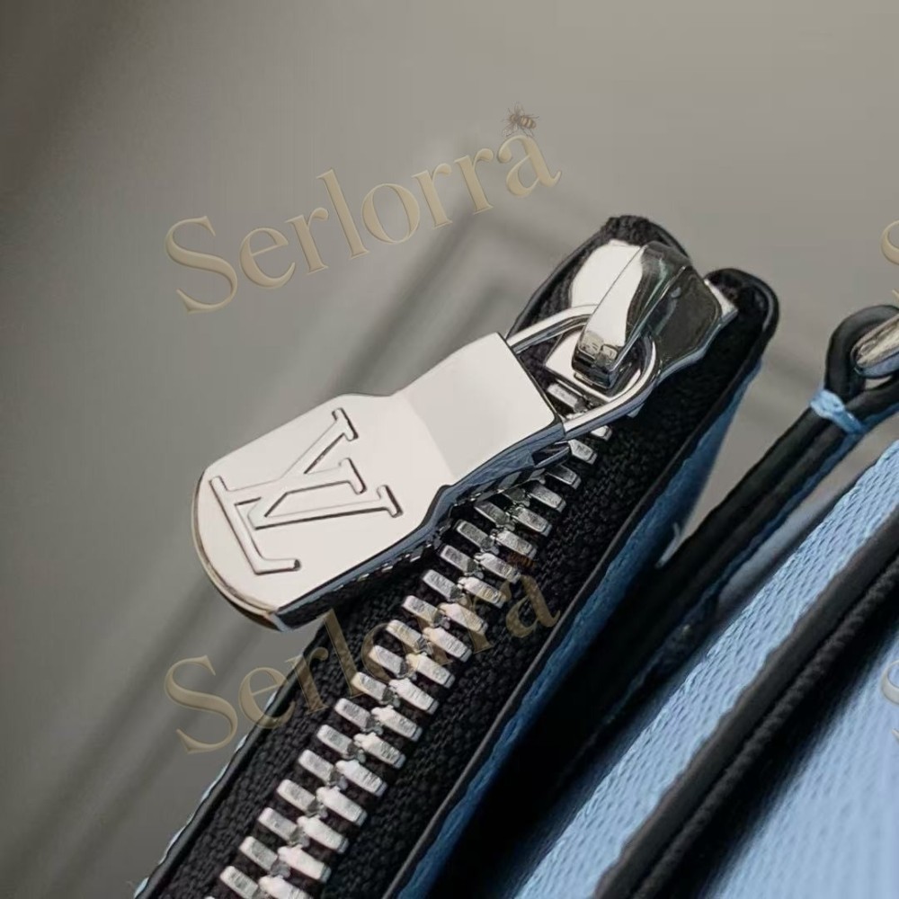 LOUIS VUITTON TRIO MESSENGER