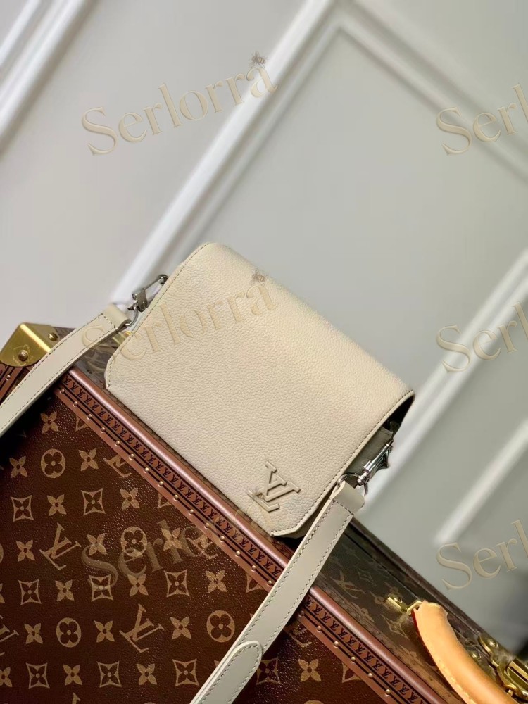 LOUIS VUITTON FASTLINE WEARABLE WALLET