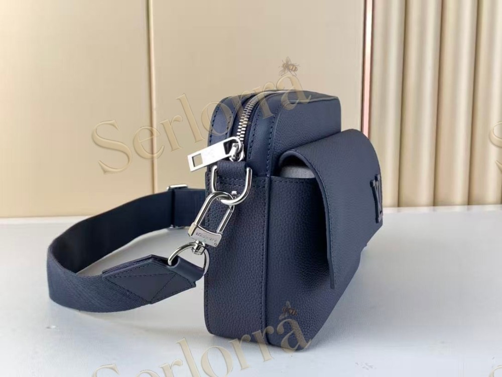 LOUIS VUITTON FASTLINE MESSENGER