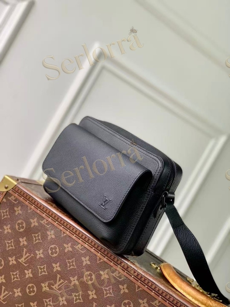 LOUIS VUITTON BOARDING