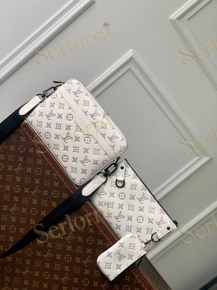 LOUIS VUITTON TRIO MESSENGER