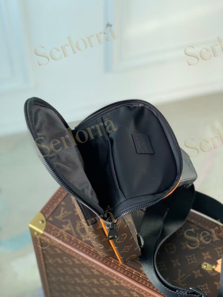 LOUIS VUITTON AVENUE SLINGBAG