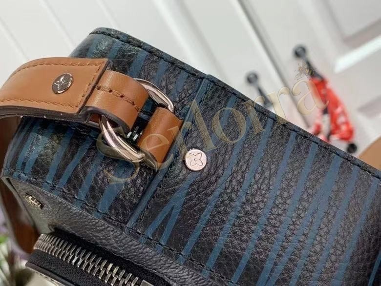LOUIS VUITTON VOLGA ON STRAP