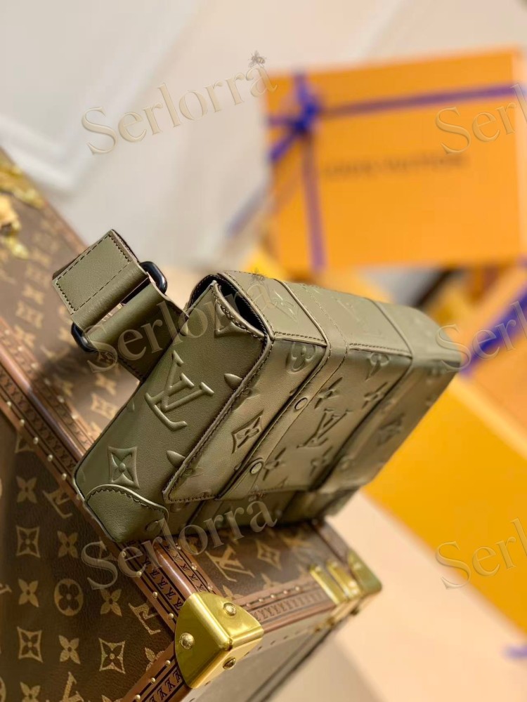 LOUIS VUITTON TRUNK SLING BAG
