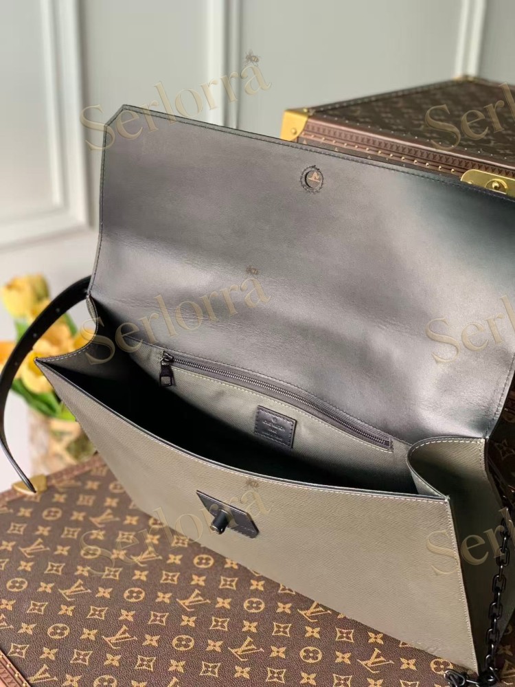 LOUIS VUITTON ROBUSTO BRIEFCASE