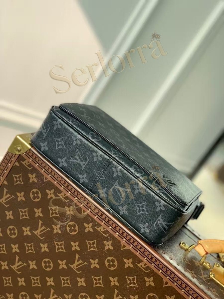 LOUIS VUITTON DISTRICT PM