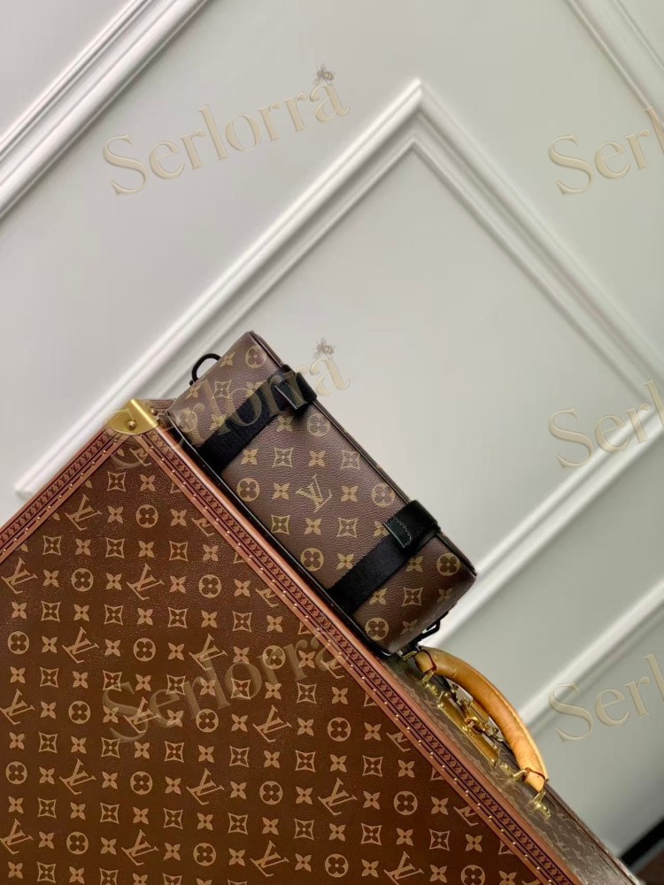 LOUIS VUITTON LV TRAIL MESSENGER
