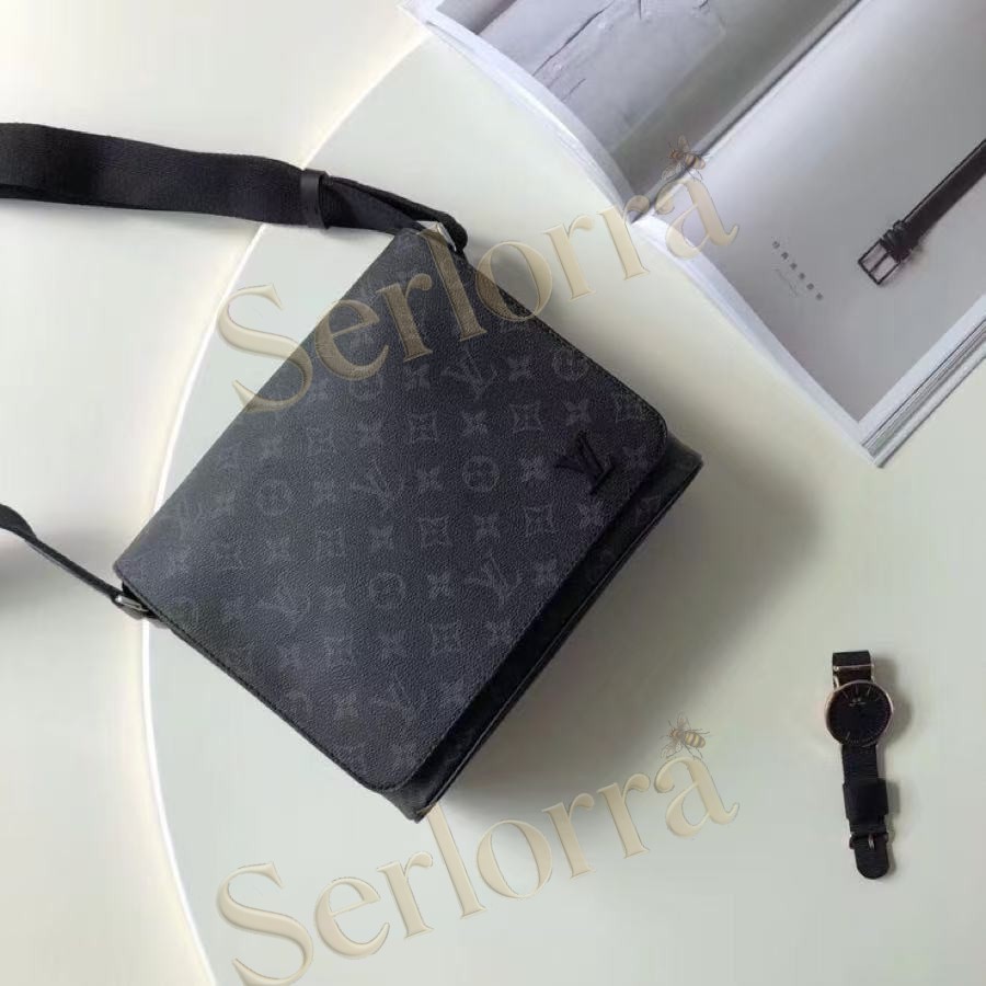 LOUIS VUITTON DISTRICT PM