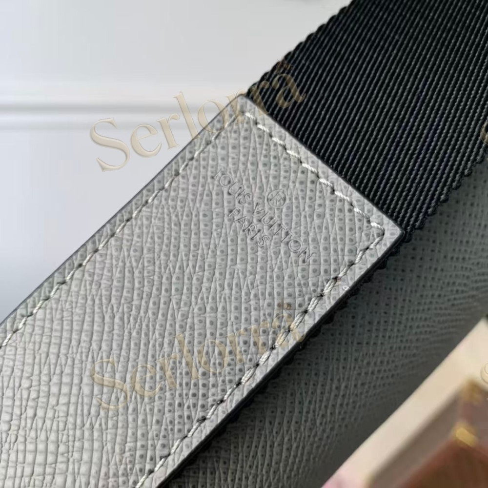 LOUIS VUITTON DISTRICT PM