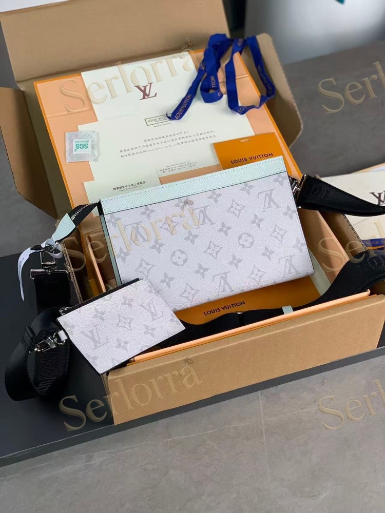 LOUIS VUITTON GASTON WEARABLE WALLET