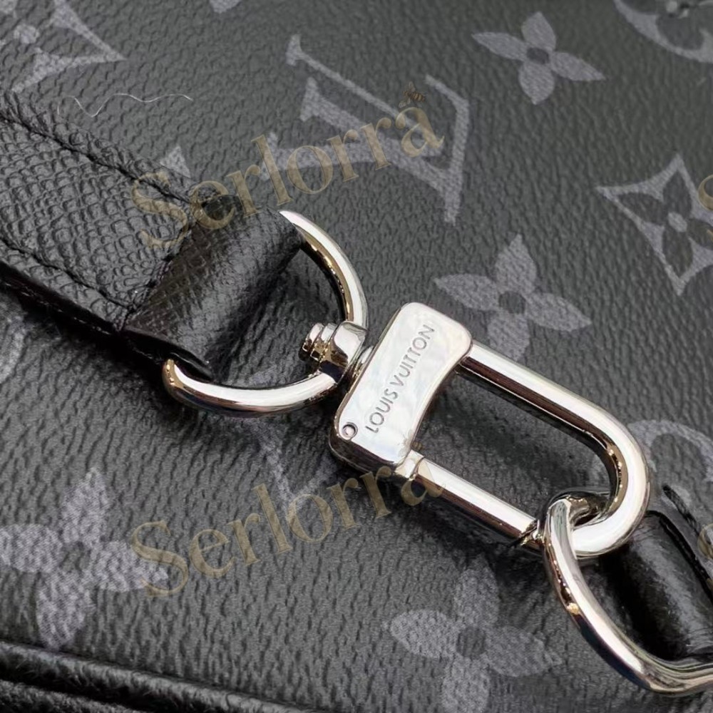 LOUIS VUITTON OUTDOOR SLINGBAG