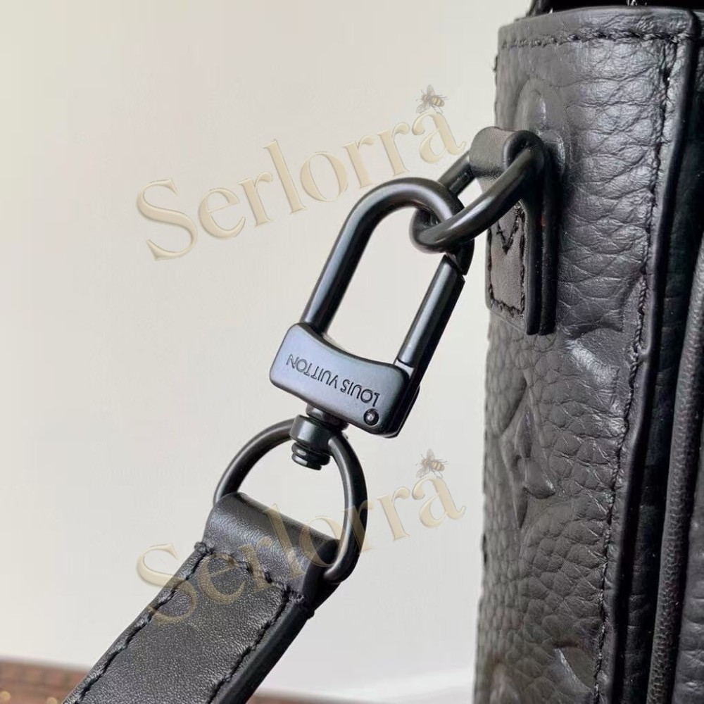 LOUIS VUITTON S-LOCK VERTICAL WEARABLE WALLET