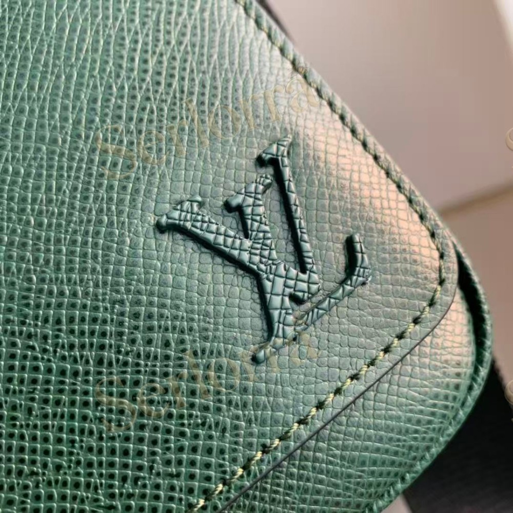 LOUIS VUITTON DISTRICT PM