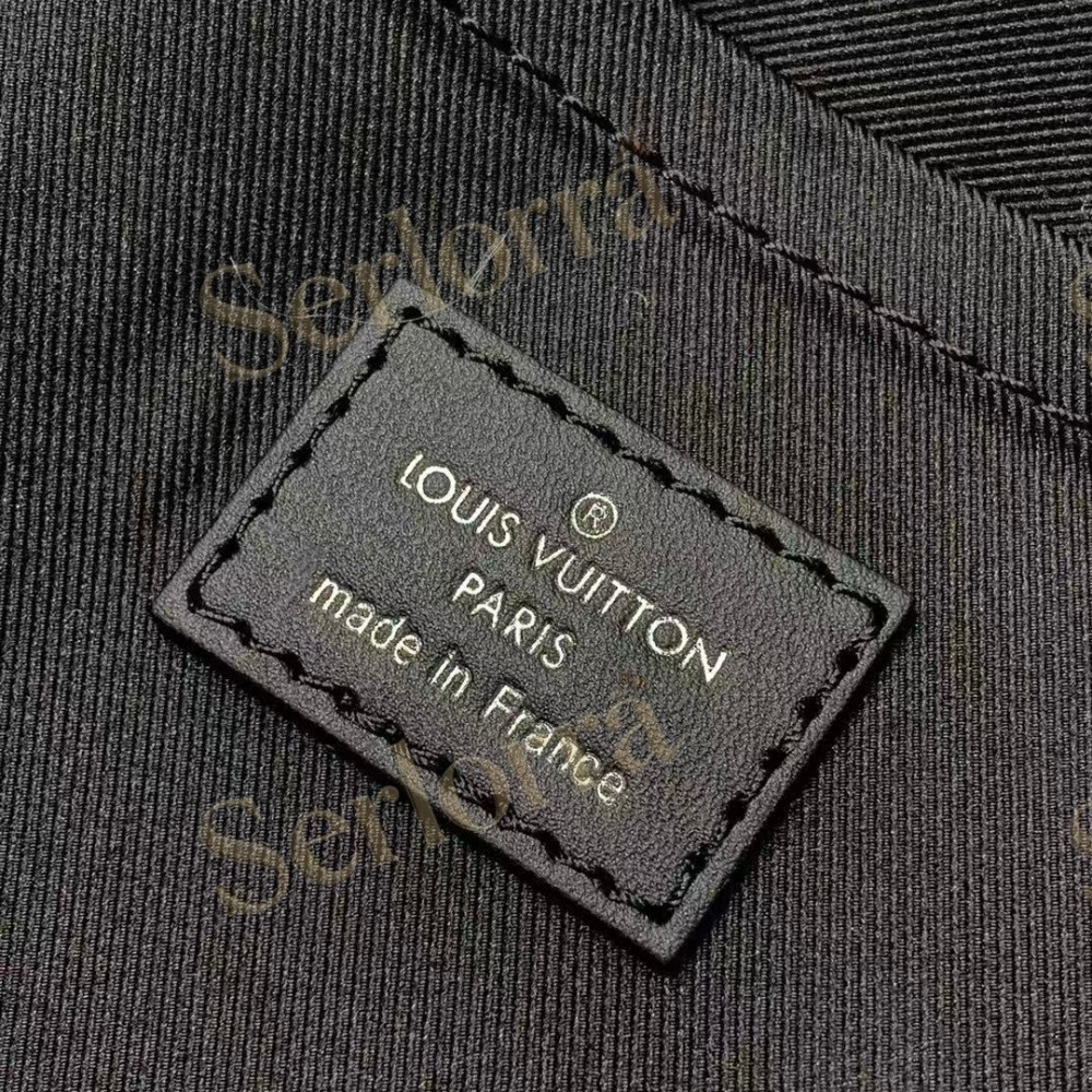LOUIS VUITTON STEAMER MESSENGER