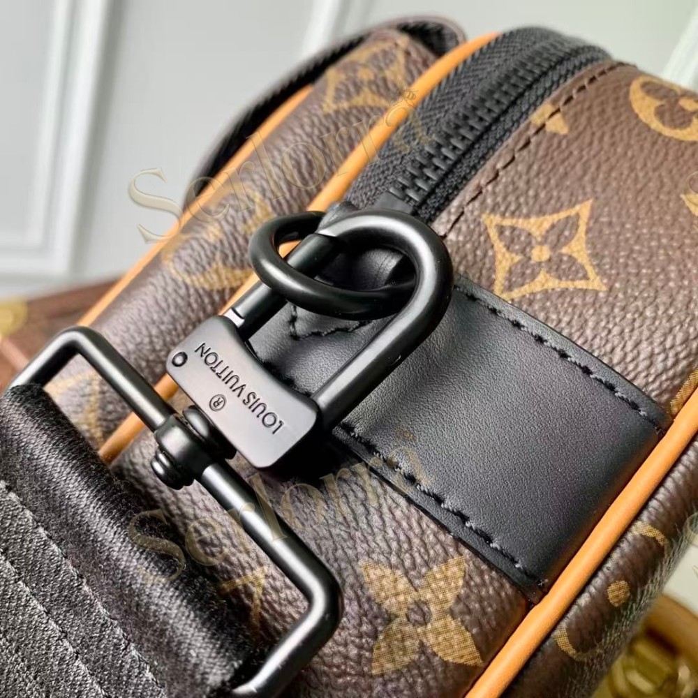 LOUIS VUITTON S-LOCK MESSENGER BAG