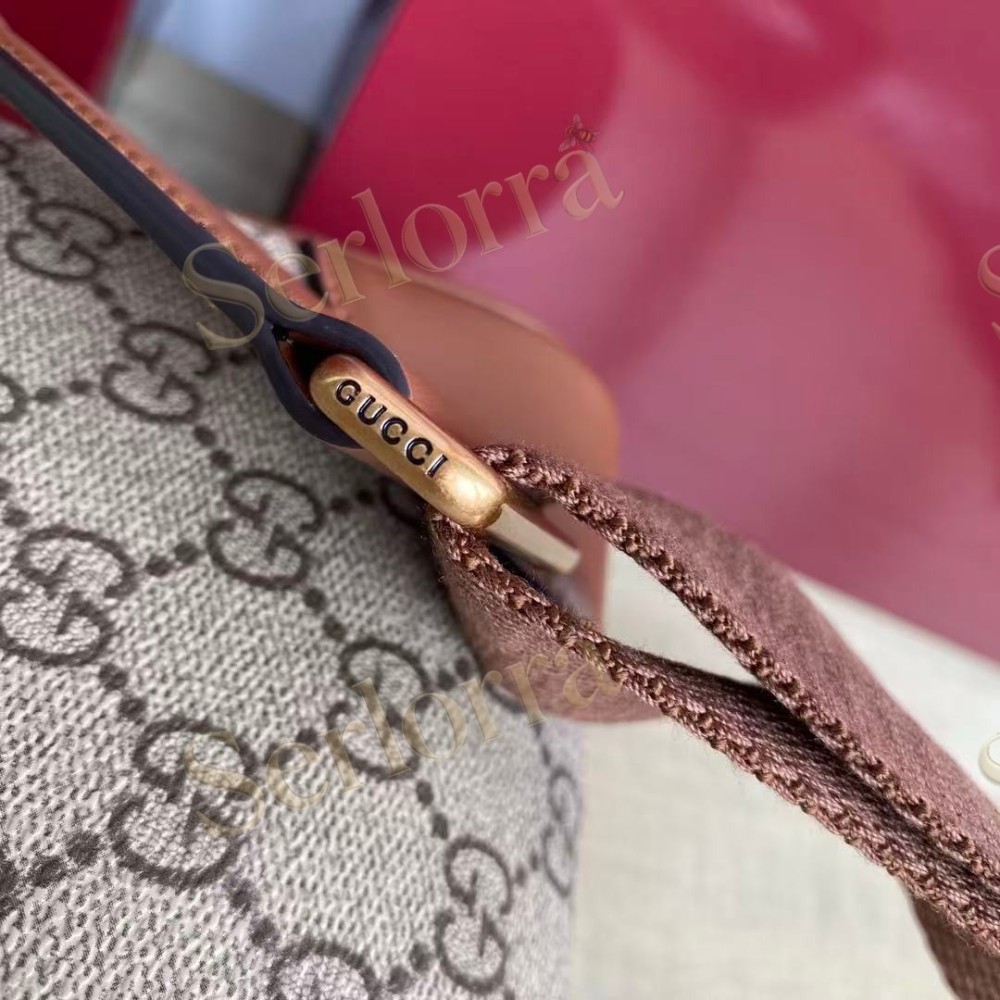 GUCCI GG EMBLEM SMALL CROSSBODY BAG