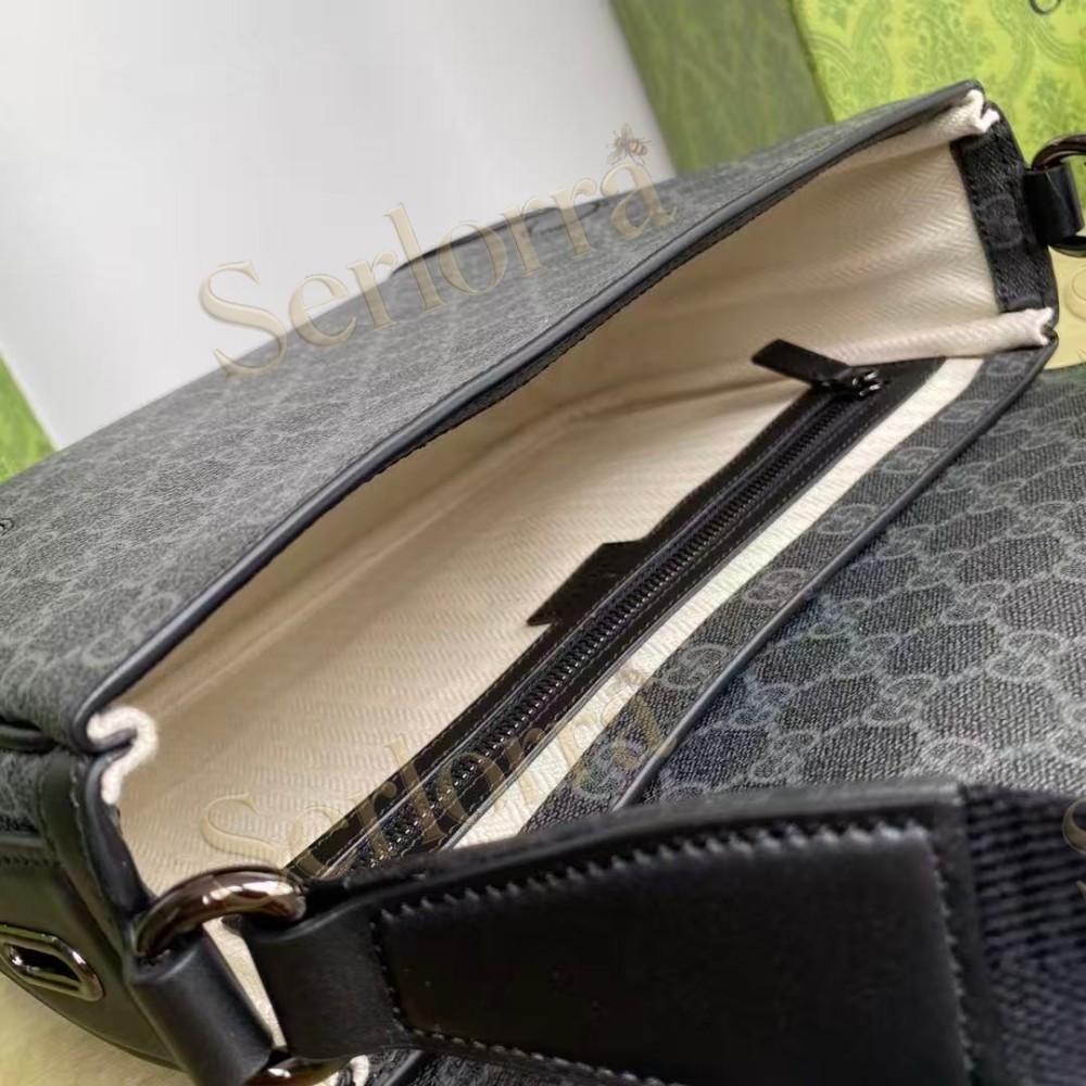 GUCCI GG EMBLEM MEDIUM CROSSBODY BAG