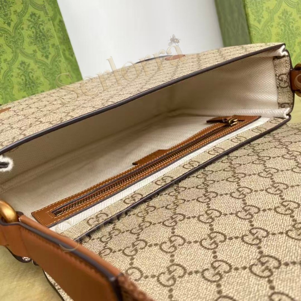 GUCCI GG EMBLEM MEDIUM CROSSBODY BAG