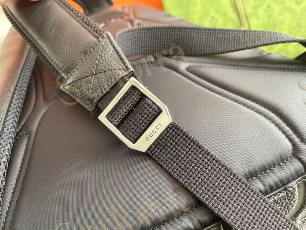 GUCCI MEDIUM JUMBO GG BACKPACK