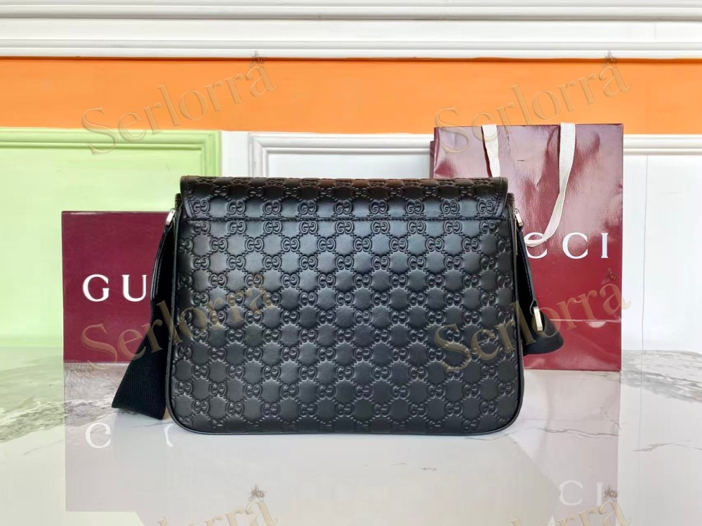 GUCCI GG EMBLEM MEDIUM CROSSBODY BAG