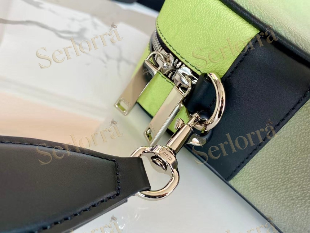 GUCCI CHROMA MEDIUM CROSSBODY BAG