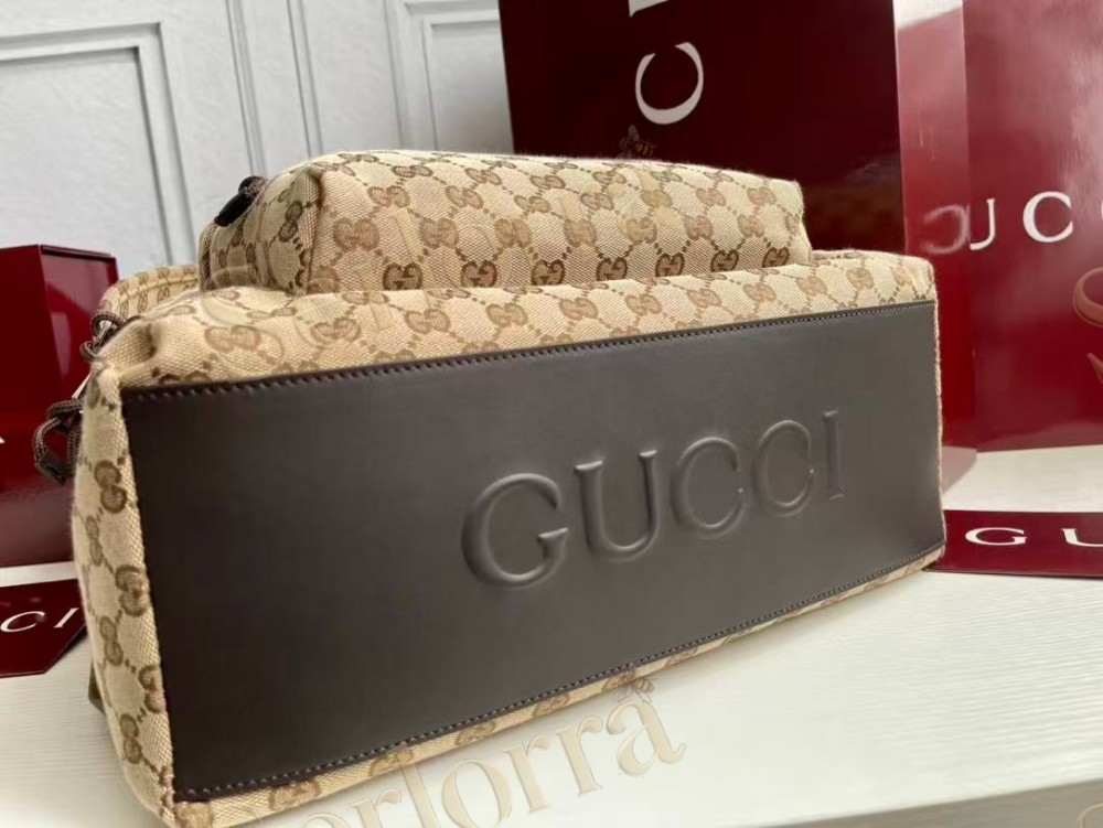 GUCCI MEDIUM GG BACKPACK WITH WEB
