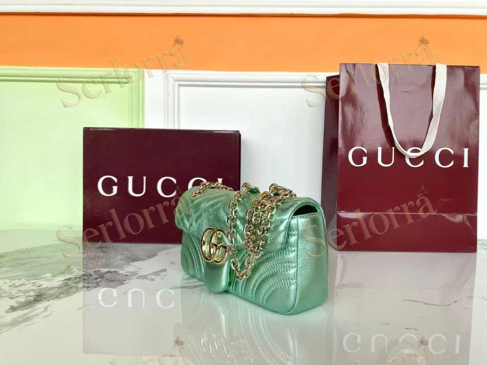 GUCCI GG MARMONT SMALL SHOULDER BAG