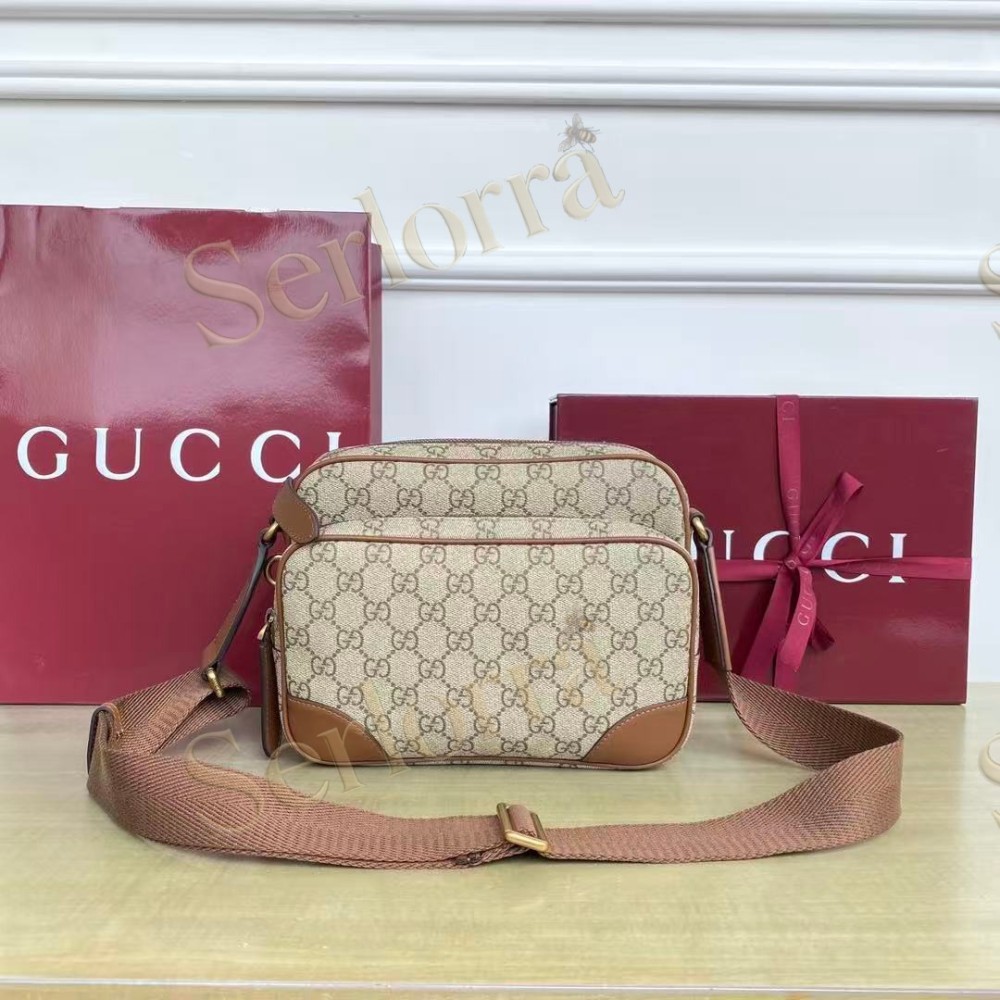 GUCCI GG EMBLEM MEDIUM BELT BAG
