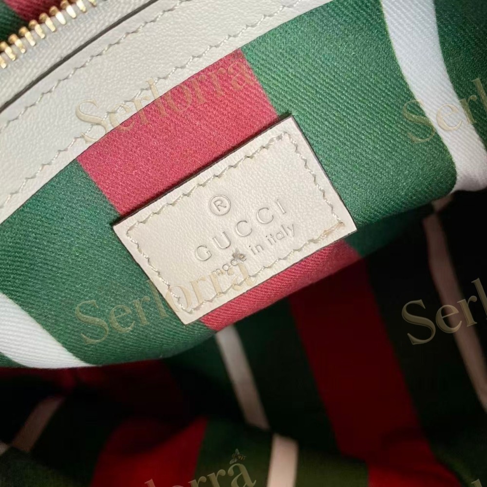 GUCCI GG EMBLEM BUCKET BAG