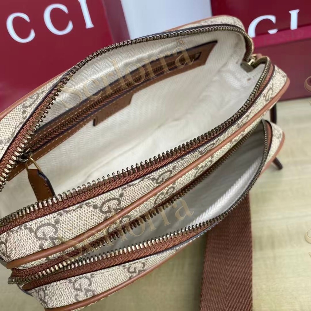 GUCCI GG EMBLEM MEDIUM BELT BAG