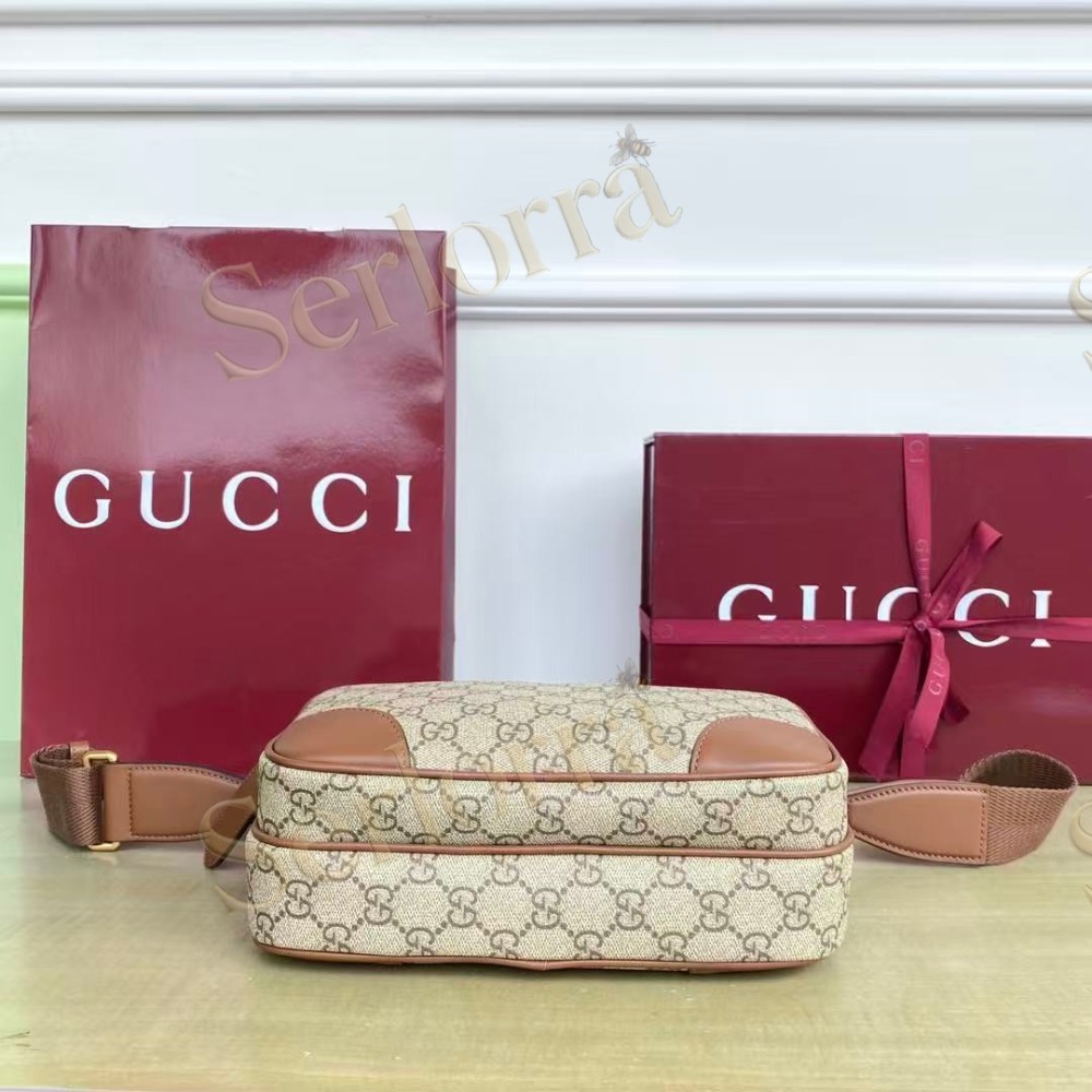 GUCCI GG EMBLEM MEDIUM BELT BAG