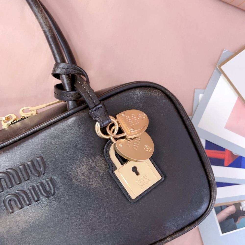 MIU MIU BEAU LEATHER HANDBAG