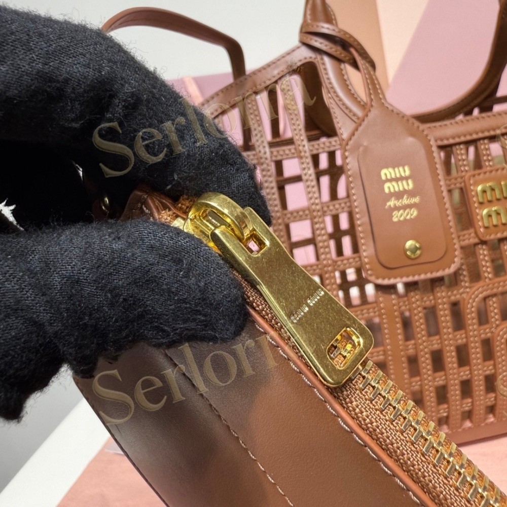 MIU MIU SHOULDER BAG