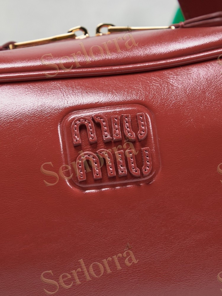 MIU MIU BAULLET LEATHER BAG