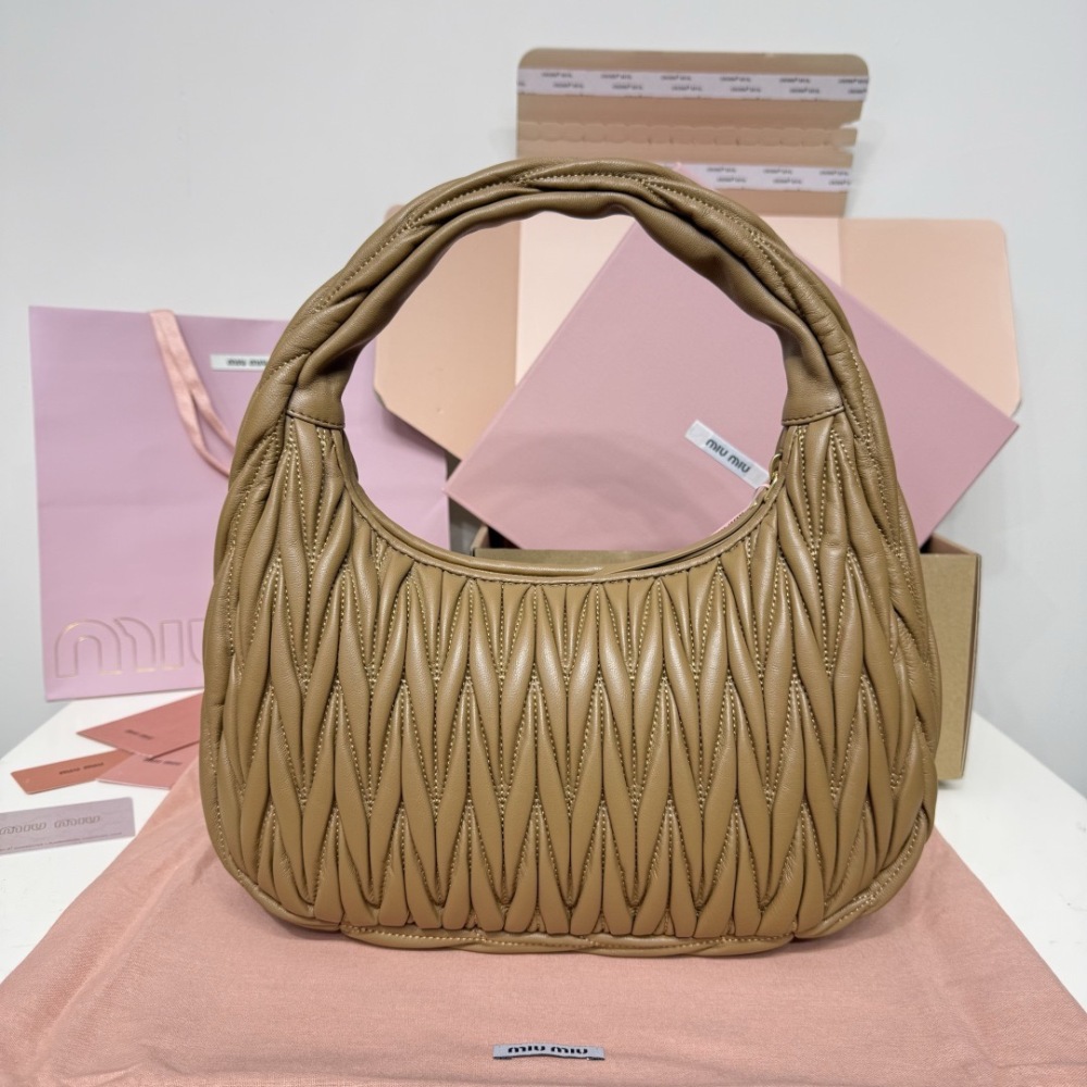MIU MIU WANDER MATELASSÉ HOBO BAG