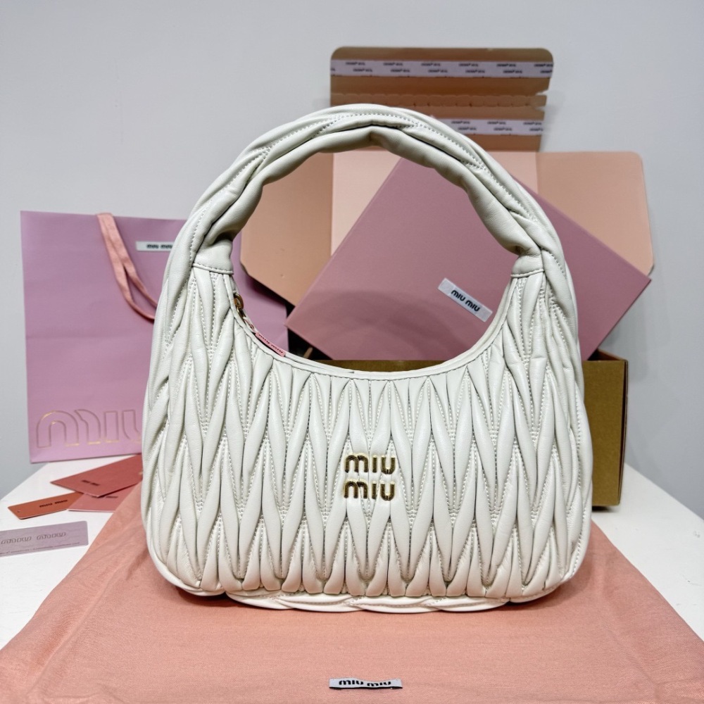 MIU MIU WANDER MATELASSÉ HOBO BAG